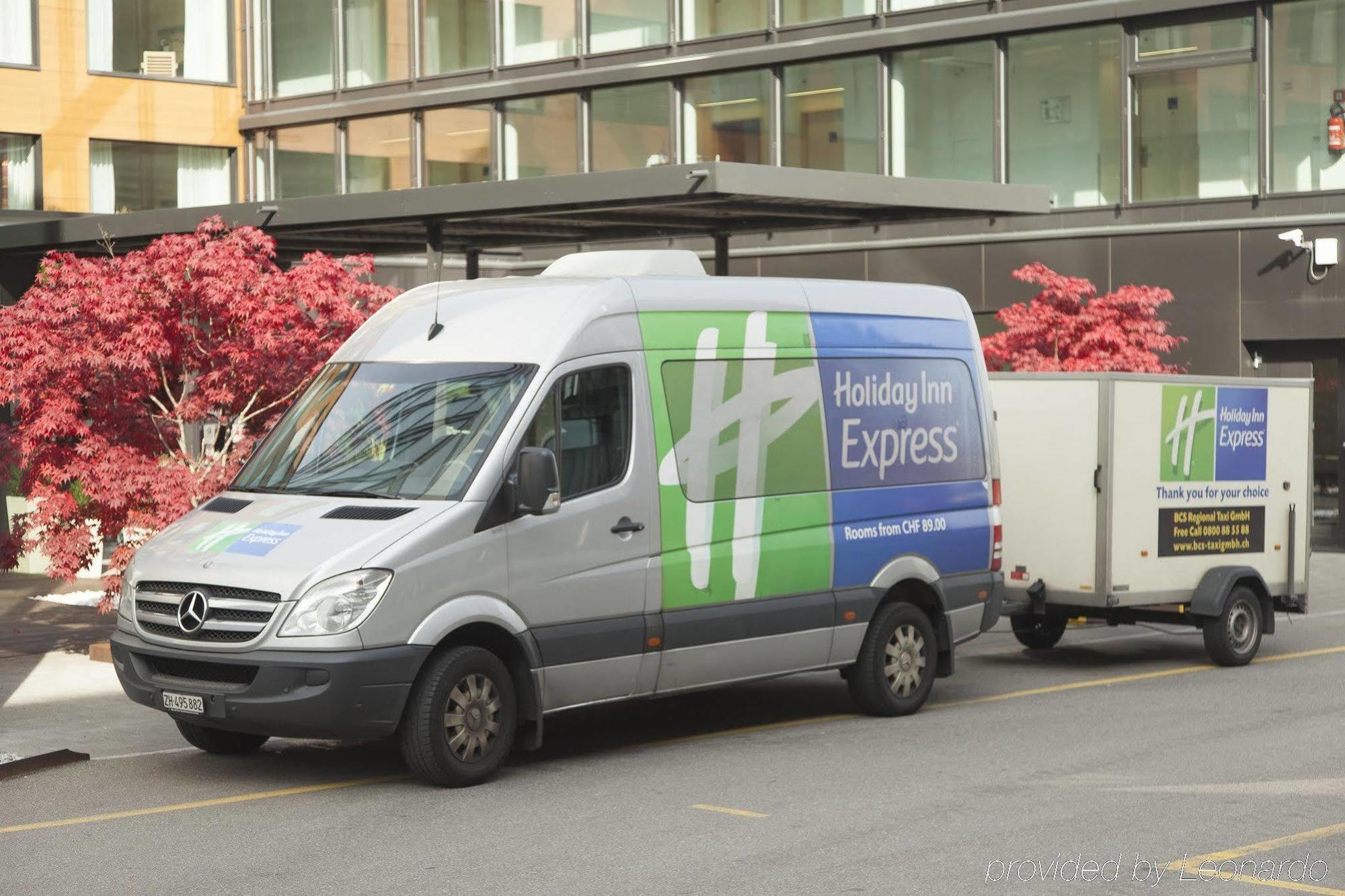 Holiday Inn Express Zuerich Airport By Ihg Rumlang Exterior photo