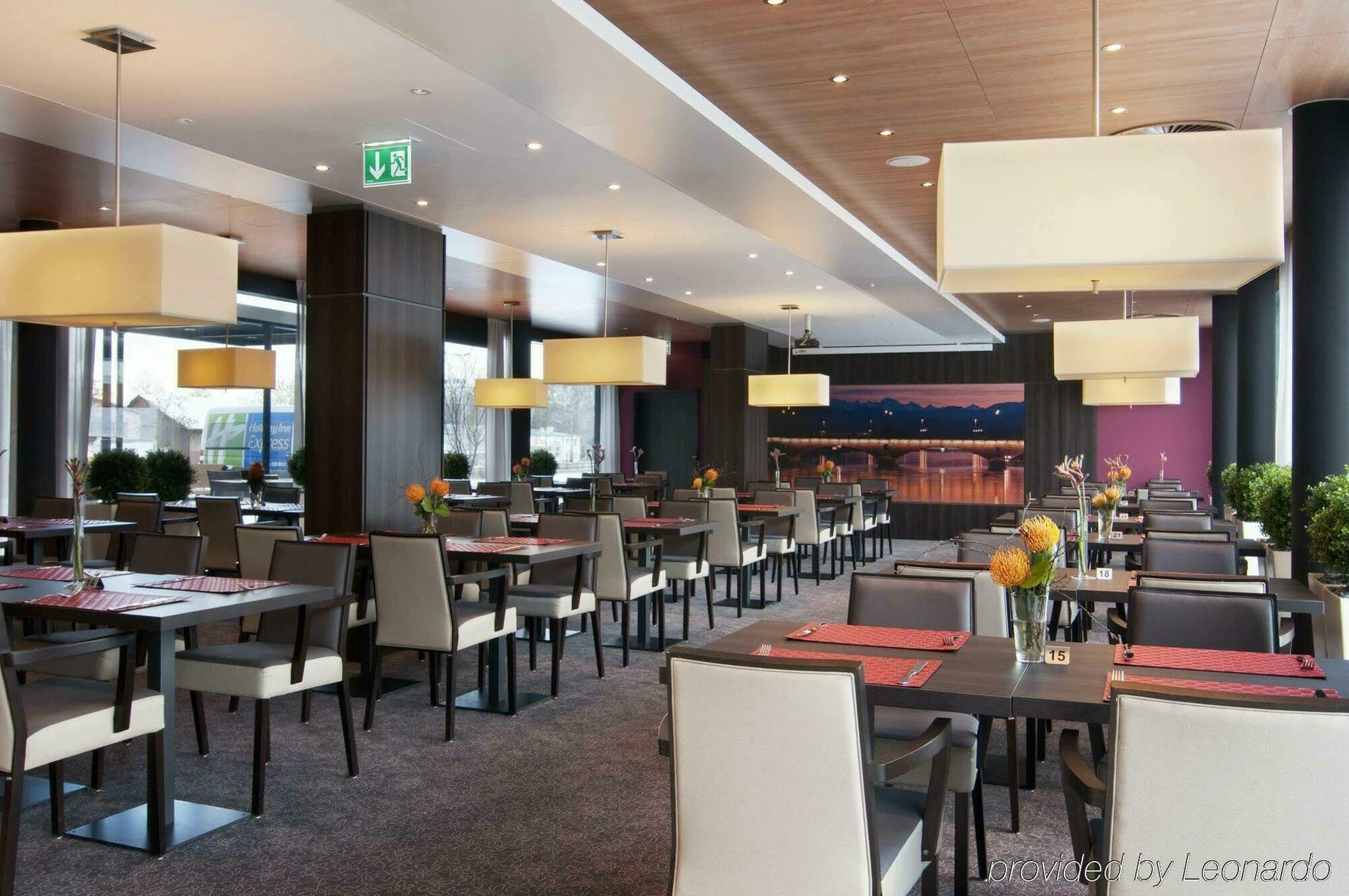 Holiday Inn Express Zuerich Airport By Ihg Rumlang Restaurant photo